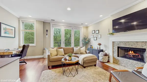 3616 N DAMEN AVE #2, Chicago, IL 60618