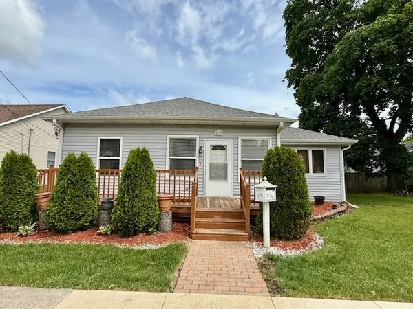 431 Edward ST, Sycamore, IL 60178