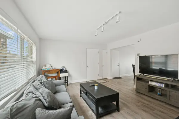 3725 N Harlem AVE, Chicago, IL 60634
