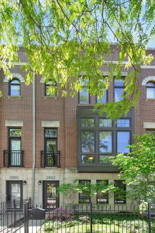 2862 N Paulina ST, Chicago, IL 60657