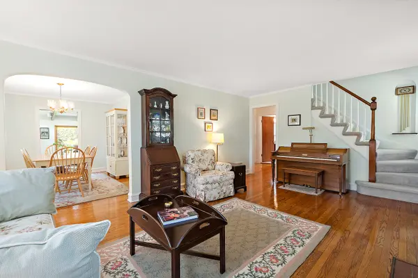1144 Leavitt AVE, Flossmoor, IL 60422