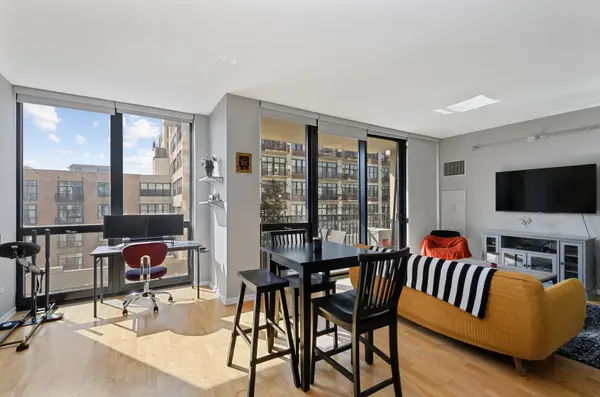 210 S Desplaines ST #706, Chicago, IL 60661