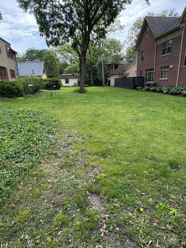 658 N Webster ST, Naperville, IL 60563