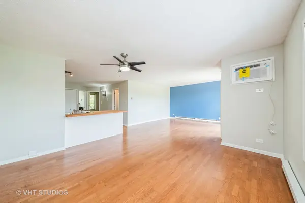 661 N Briar Hill LN #6, Addison, IL 60101