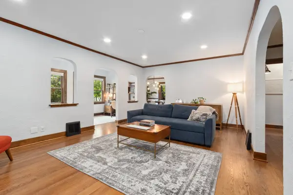 47 S Julian ST, Naperville, IL 60540