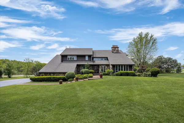 7 Surrey RD, Lemont, IL 60439