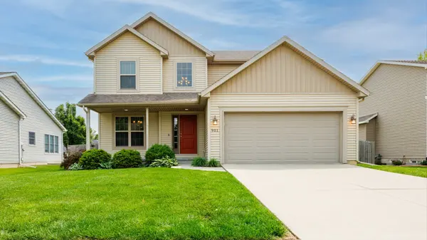 901 Vanderbilt DR, Normal, IL 61761