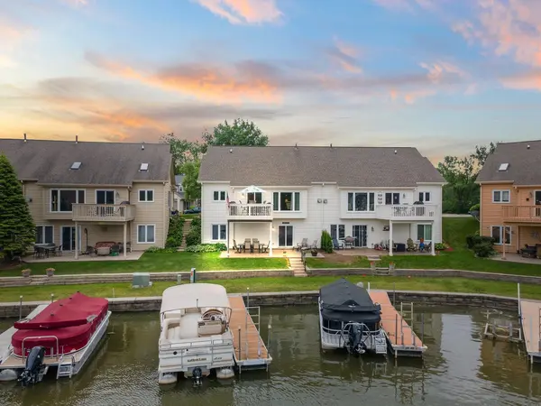 39842 N Long DR, Antioch, IL 60002