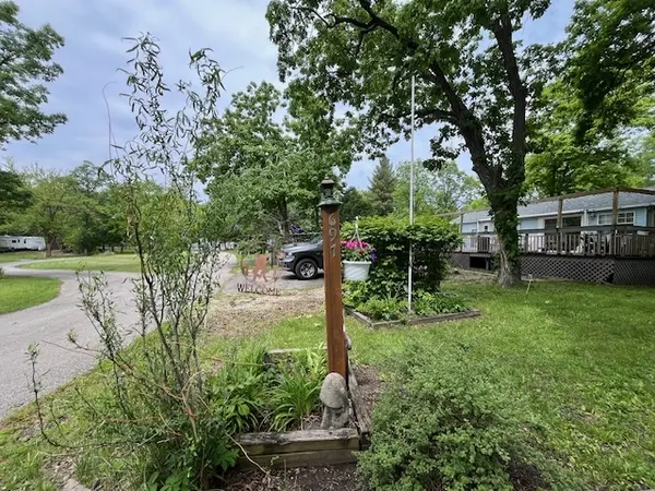 2795 E 28th Lot 697 RD, Seneca, IL 61360