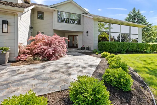 1256 Barberry LN, Belvidere, IL 61008