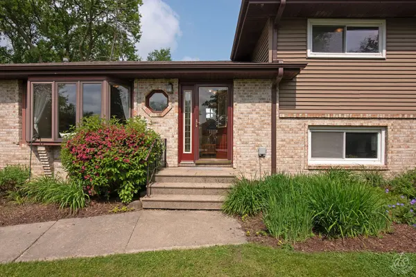 28671 Moose Range RD, Sycamore, IL 60178