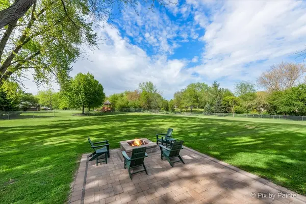 3N488 BALKAN DR, St. Charles, IL 60175