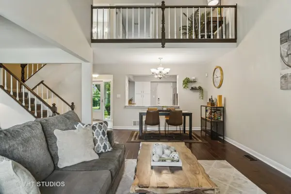 230 W GOLFVIEW TER, Palatine, IL 60067
