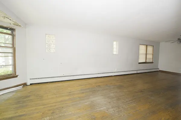 4033 N Austin AVE, Chicago, IL 60634