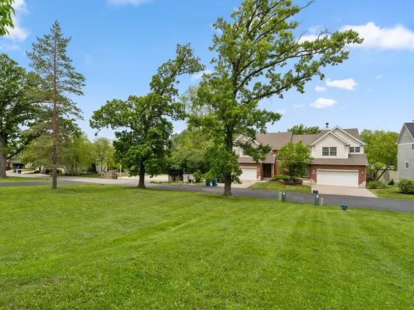 2508 Reflections DR, Crest Hill, IL 60403