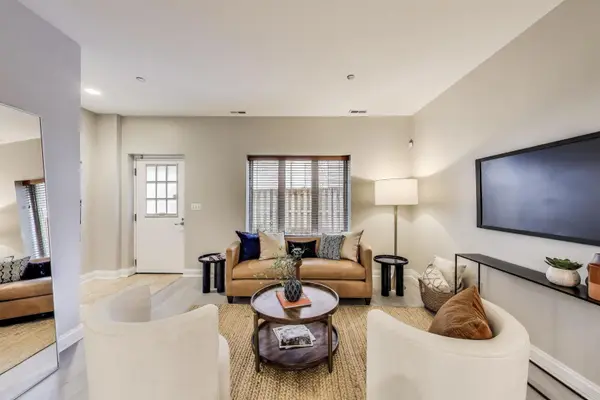 4950 N Western AVE #101, Chicago, IL 60625