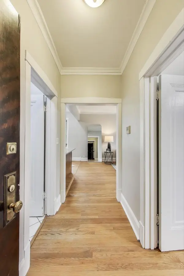 211 CHICAGO AVE #2, Oak Park, IL 60302