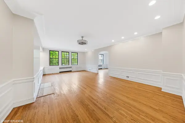 6901 S Oglesby AVE #2A, Chicago, IL 60649