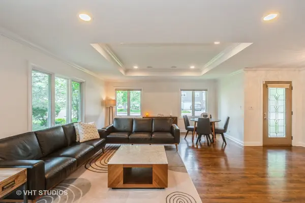 1246 Kenton RD, Deerfield, IL 60015