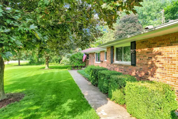 47W815 Timberview DR, Big Rock, IL 60511