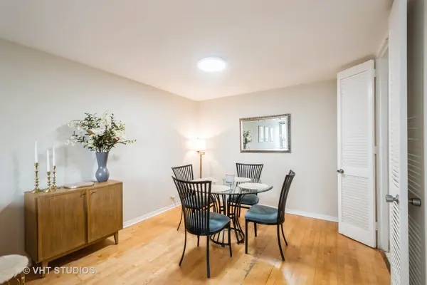 2626 N Lakeview AVE #801, Chicago, IL 60614