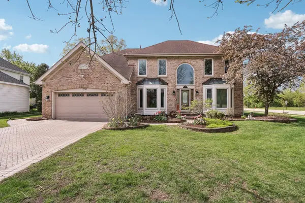 1337 E Thacker ST, Schaumburg, IL 60173