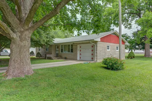 220 N Indiana ST, Atwood, IL 61913