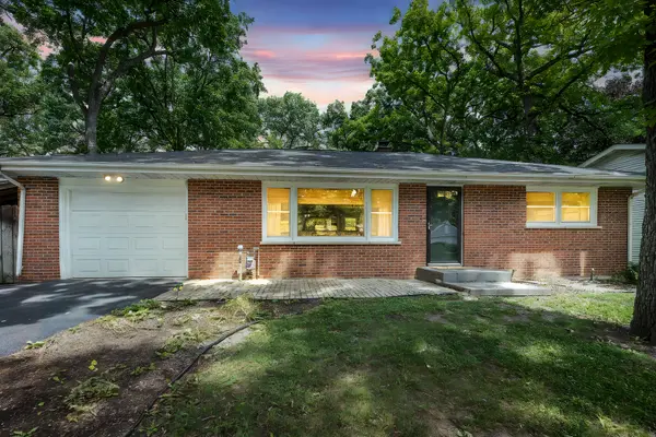 308 Dunbar RD, Mundelein, IL 60060