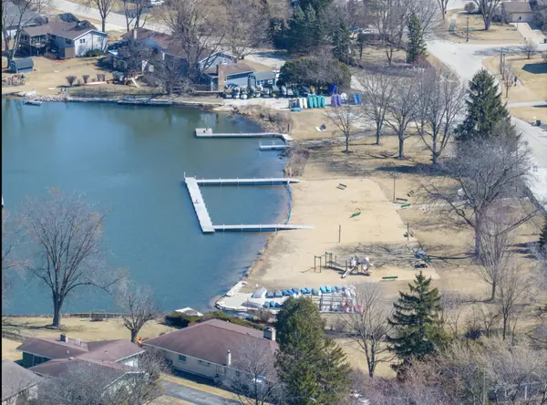 308 Dunbar RD, Mundelein, IL 60060