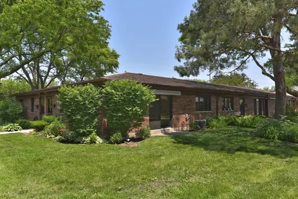 830 N Chicago AVE, Arlington Heights, IL 60005