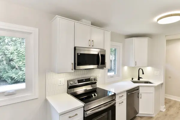830 N Chicago AVE, Arlington Heights, IL 60005