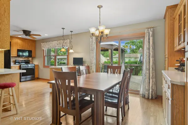 1353 E Joan DR, Palatine, IL 60074