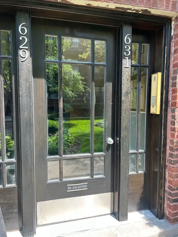 629 Garfield ST #1N, Oak Park, IL 60304