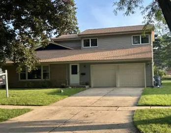 1106 W Milburn AVE, Mount Prospect, IL 60056