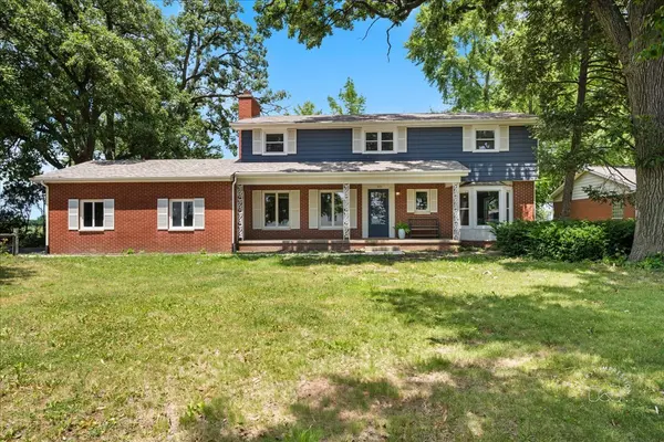 6S903 Davis RD, Big Rock, IL 60511