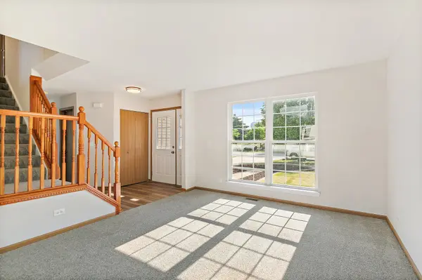 2315 Woodside DR, Carpentersville, IL 60110