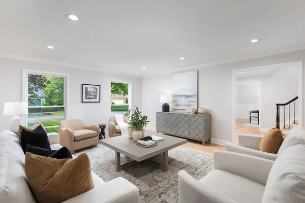 1150 Johnson DR, Naperville, IL 60540