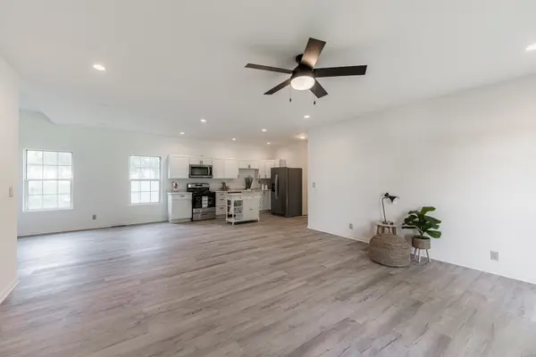 402 North ST, Monroe Center, IL 61052