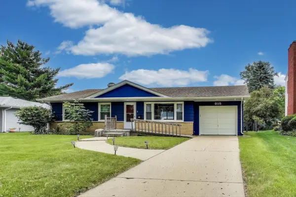 915 Carol AVE, Elgin, IL 60123