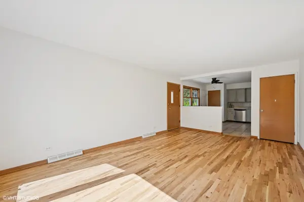 1114 S MITCHELL AVE, Arlington Heights, IL 60005