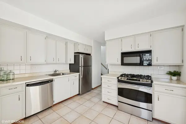 1114 S MITCHELL AVE, Arlington Heights, IL 60005