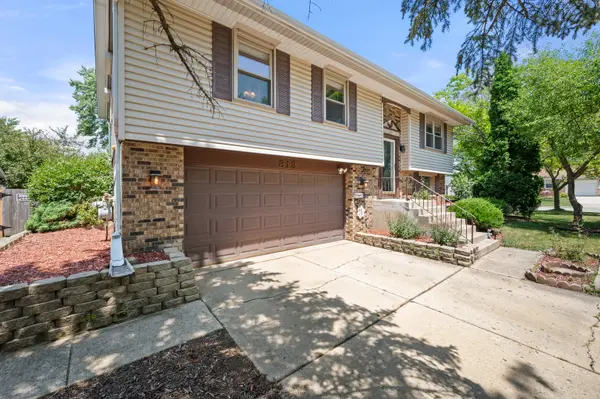 819 Stowell AVE, Streamwood, IL 60107