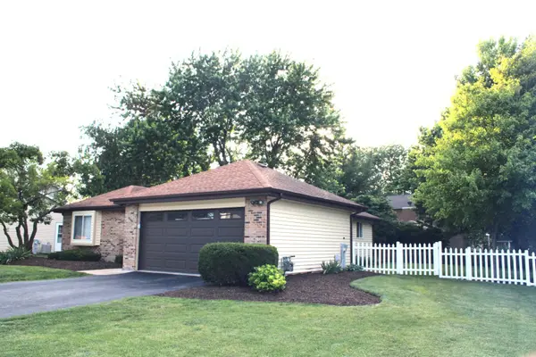 3042 Bar Harbour RD, Aurora, IL 60504