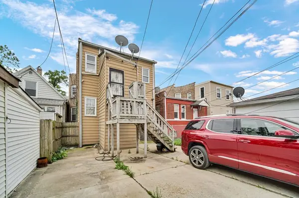 4910 W Gladys AVE, Chicago, IL 60644