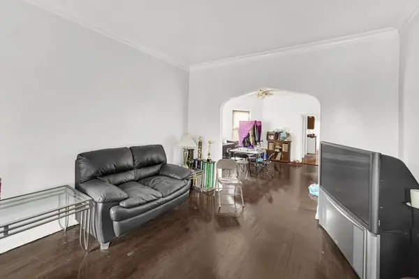 4910 W Gladys AVE, Chicago, IL 60644