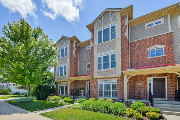 402 N 1st ST,  Geneva,  IL 60134