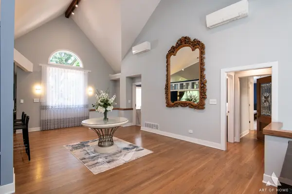 113 Oak Ridge DR E, Burr Ridge, IL 60527