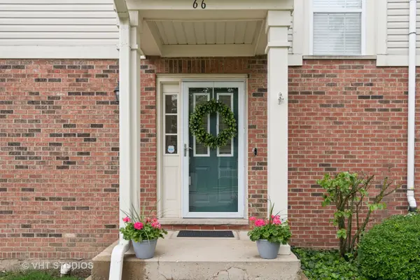66 N Palazzo DR, Addison, IL 60101