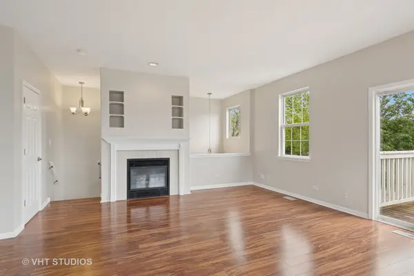 66 N Palazzo DR, Addison, IL 60101