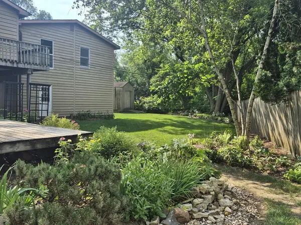 1214 Brandywine CIR, Batavia, IL 60510
